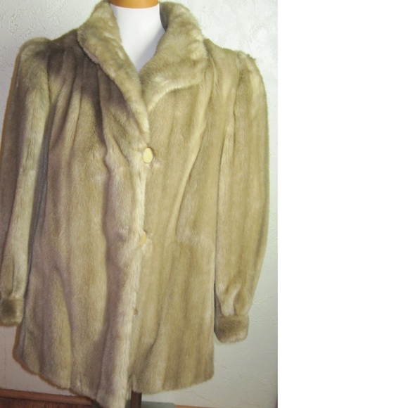 Dubrowsky  Perlbinder Like New Faux Fur Coat Size - Picture 7 of 8